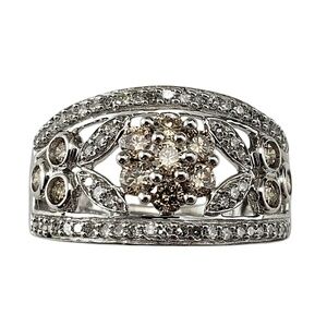 14 Karat White Gold Diamond Floral Band Ring Size 9 #21452
